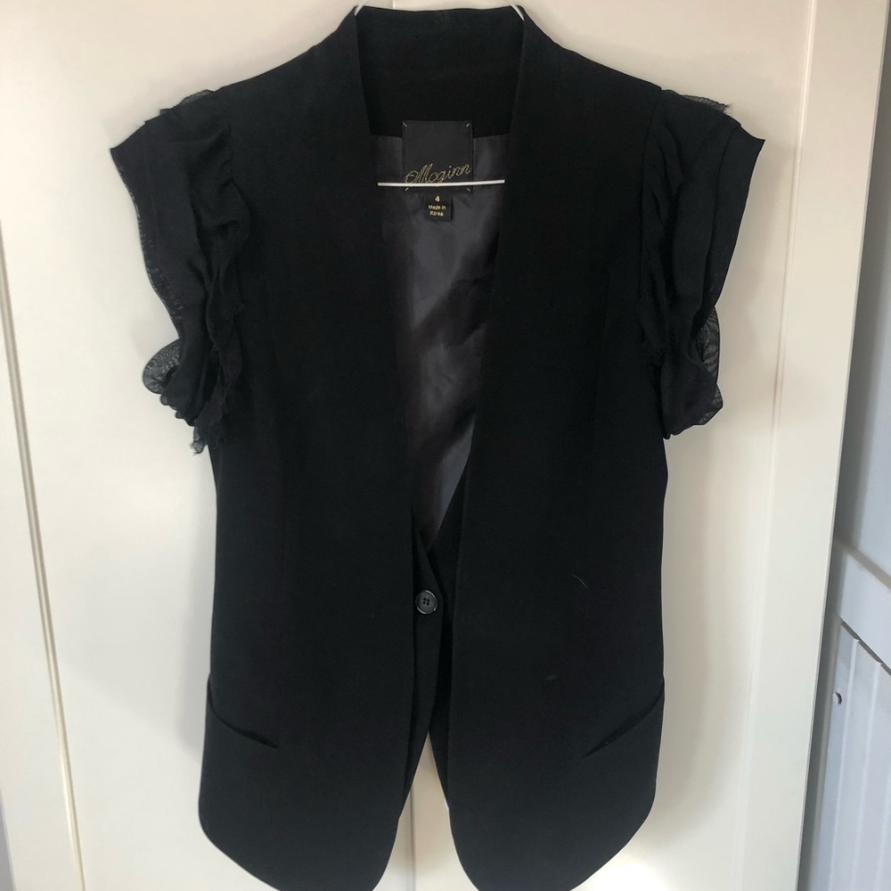 Tuxedo detailed vest